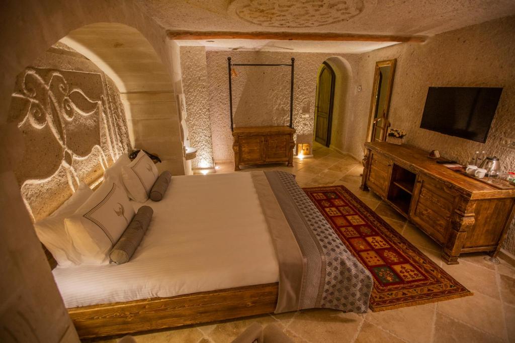 Nino Cave Suites - 2