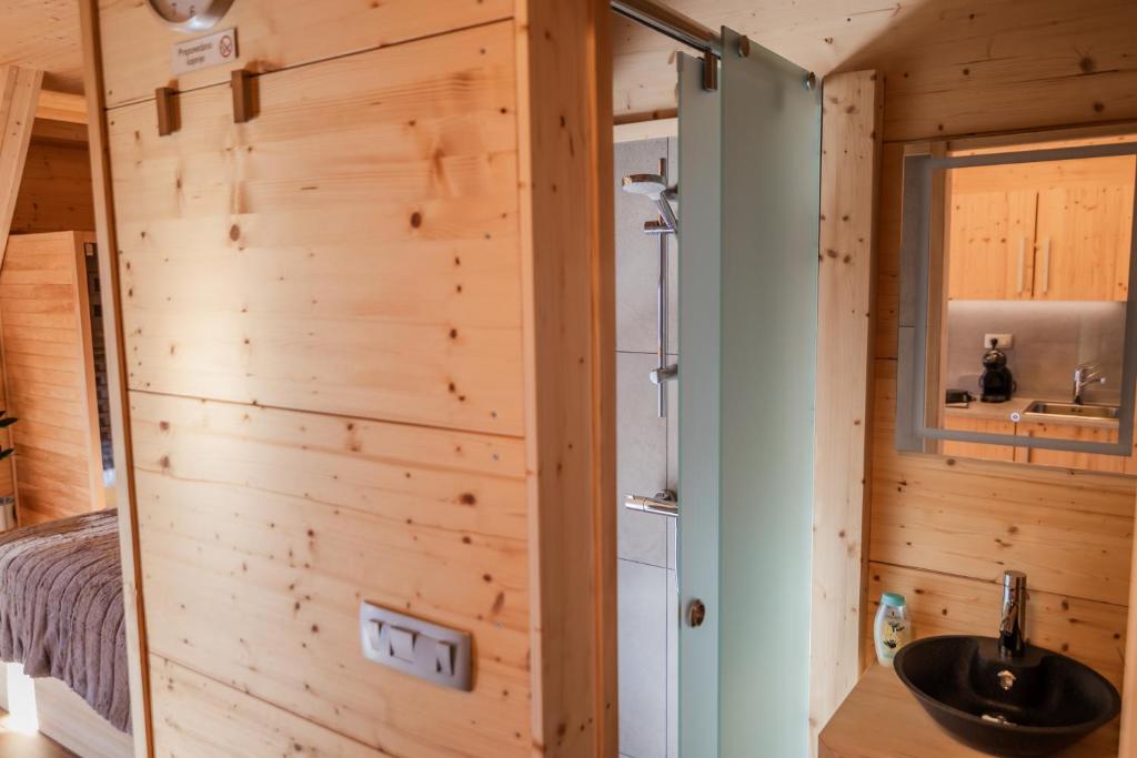 Fotografie z fotogalerie ubytování Studio Wild Park Panorama with Hot tub and Sauna v destinaci Tolsti Vrh pri Ravnah naKoroškem