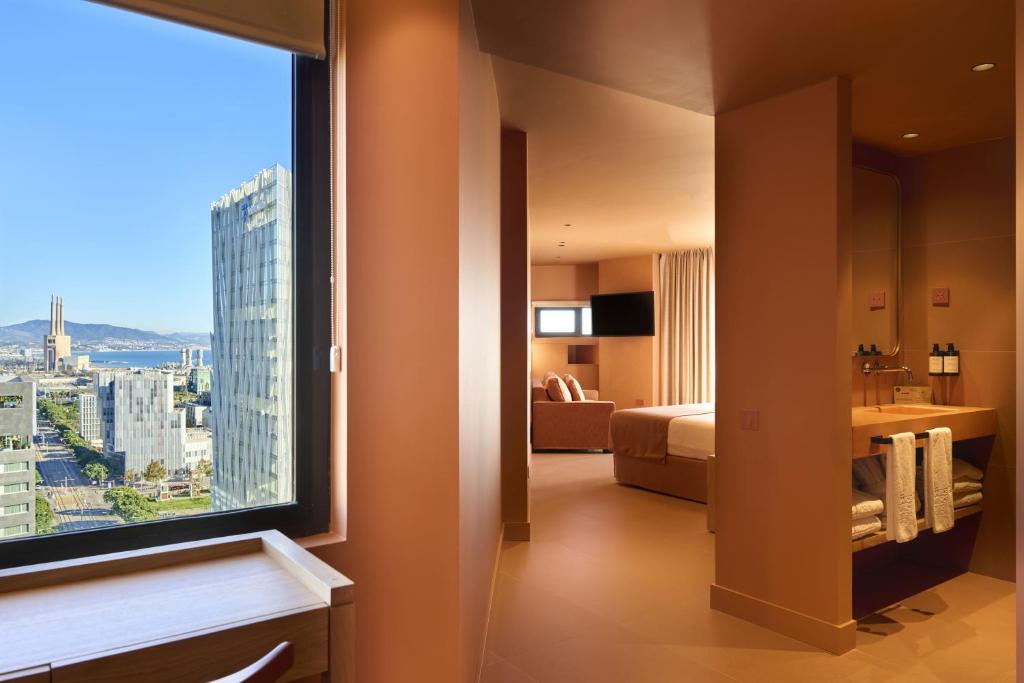 Barcelona Princess - Resim 3