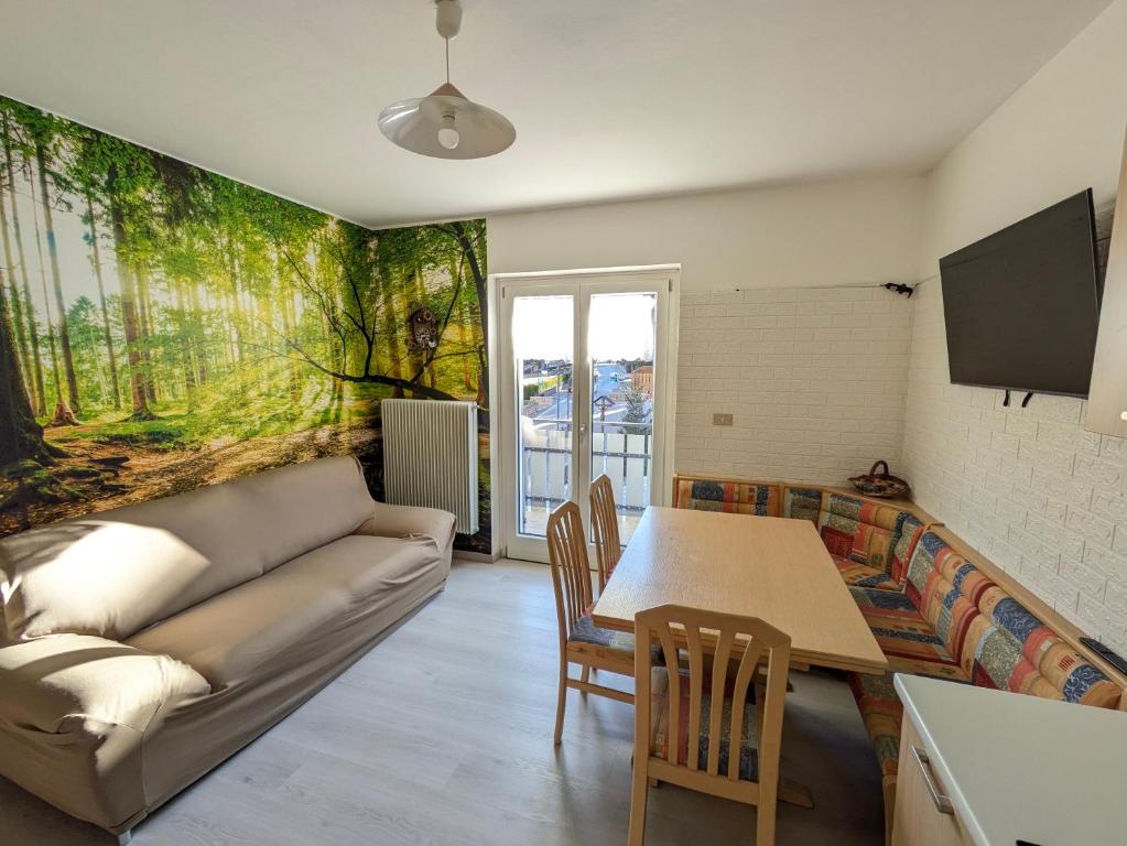 TV a/nebo společenská místnost v ubytování Apartments Giovannini
