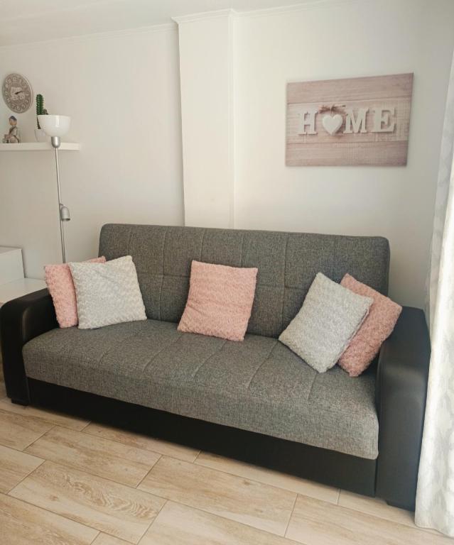 Posezení v ubytování Apartamento Margarita con piscina en Playa Honda, Playa las Américas