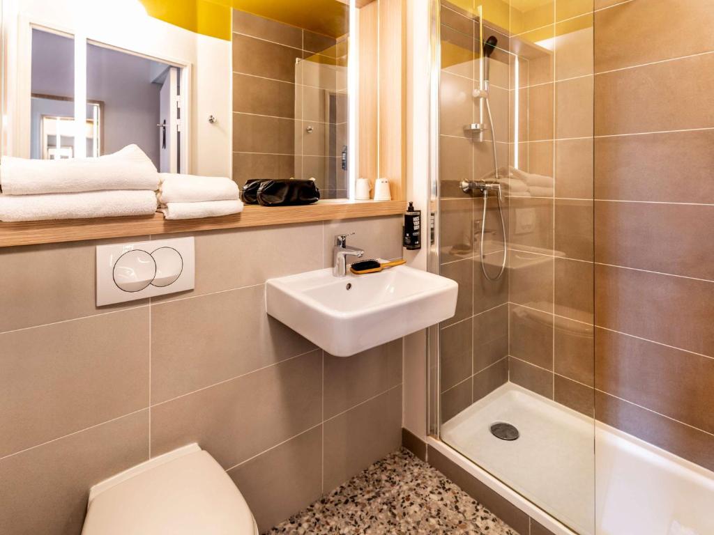 Koupelna v ubytování ibis Styles Prévessin Genève Aéroport