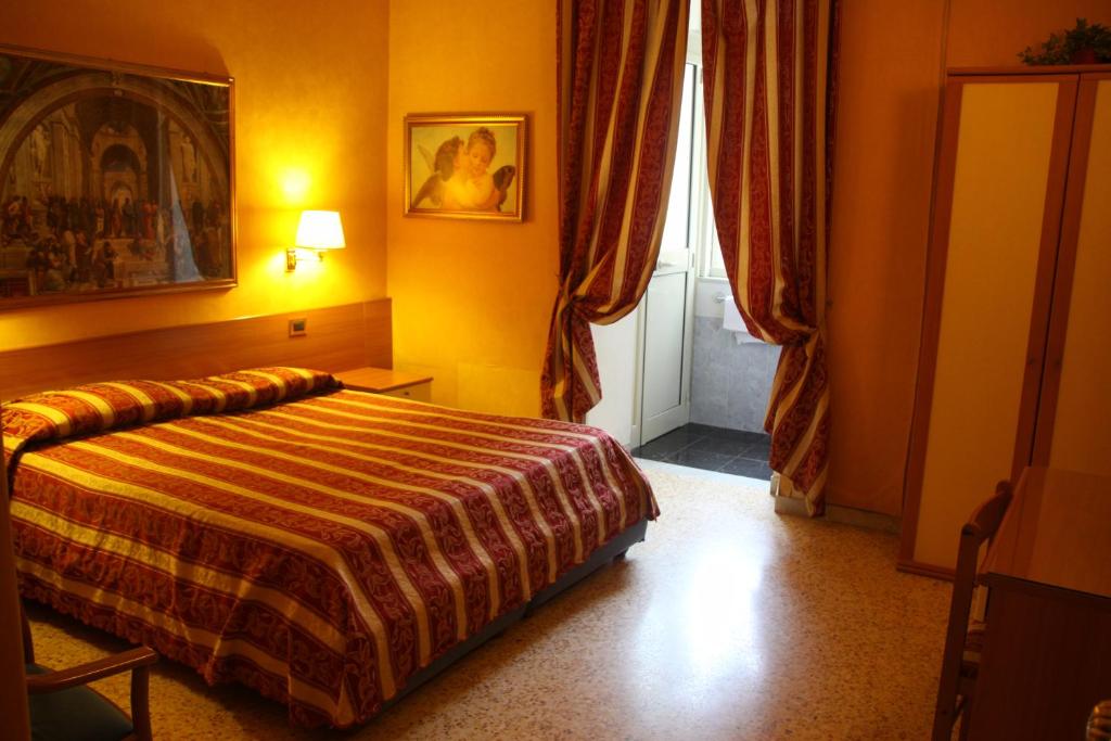 Hotel Milazzo Roma - Resim 19