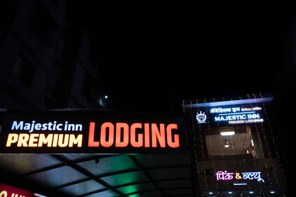 Certifikát, hodnocení, plakát nebo jiný dokument vystavený v ubytování Majestic Inn