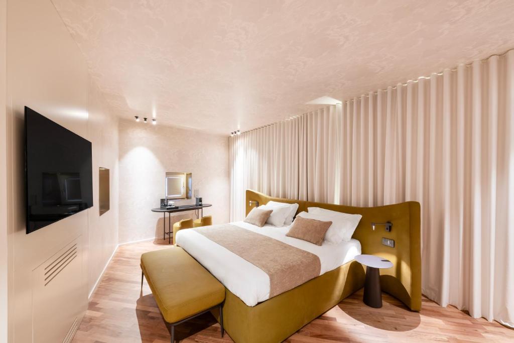 Palazzo Dogali Suites Collection - Deluxe King Room