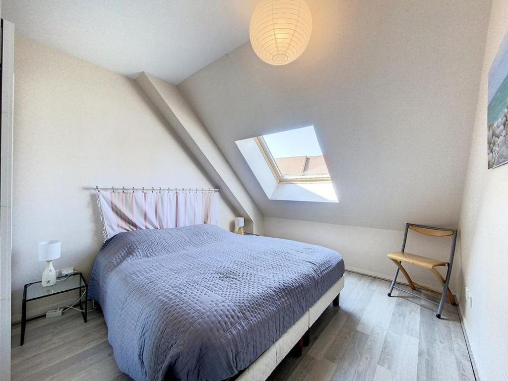 Posteľ alebo postele v izbe v ubytovaní Charmant pavillon 3 chambres près de la plage, jardin, wifi, accepte petits animaux, non-fumeur - FR-1-236-140