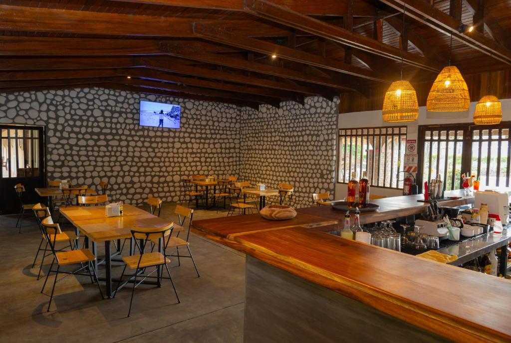Hotel Las Espuelas, Bar & Restaurant - Housity