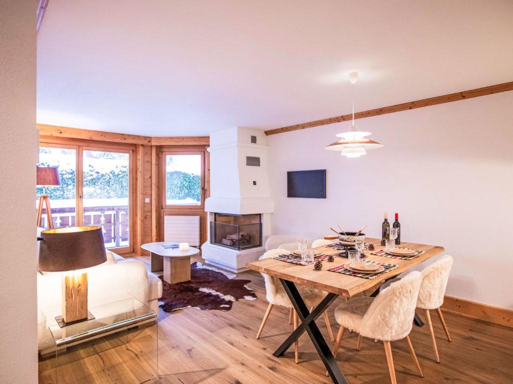Apartment Résidence Bristol 11 by Interhome