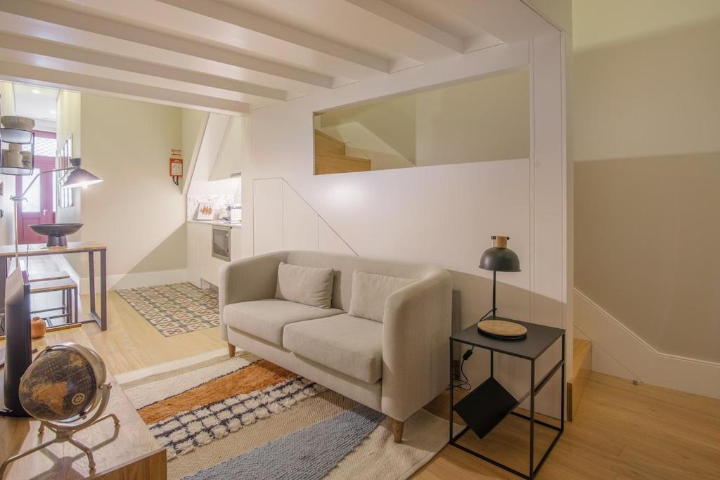Tailor's Apartments II - bydixos