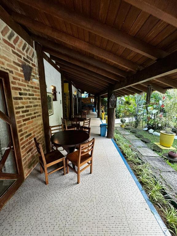 Um jardim em Pousada Baobá
