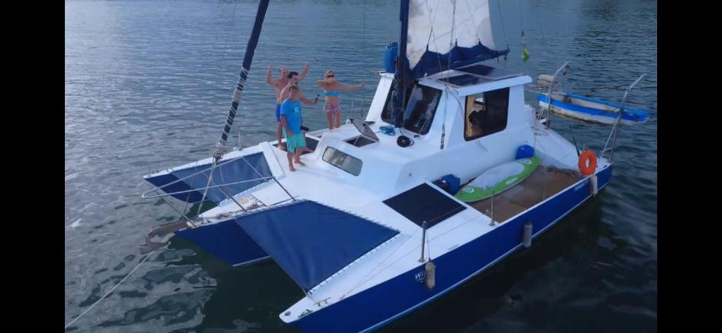 Naturlandskabet i nærheden af båden