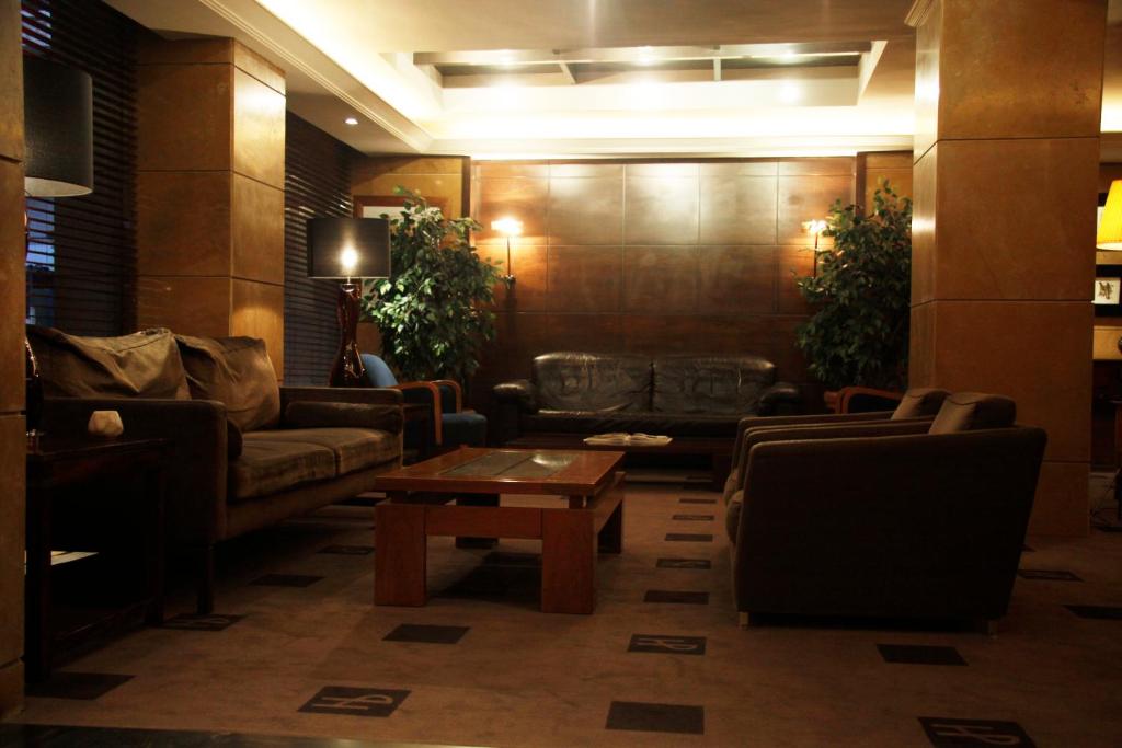 Posezení v ubytování Plaza Hotel Beirut