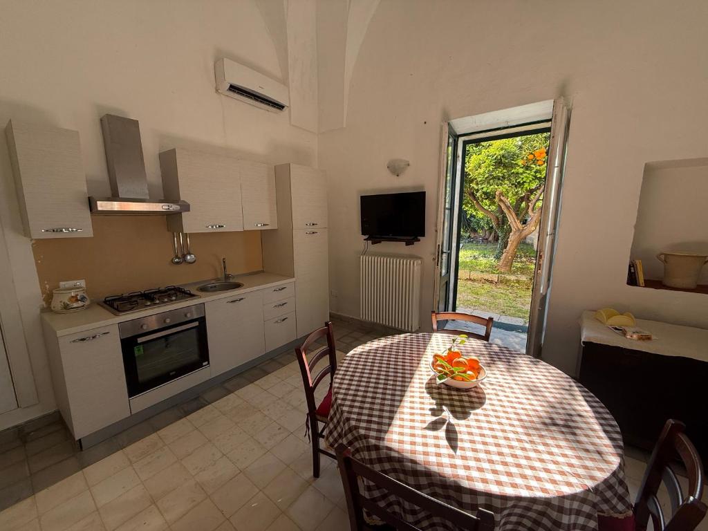 Kuchyň nebo kuchyňský kout v ubytování Residenza Storica PARCO LANOCE