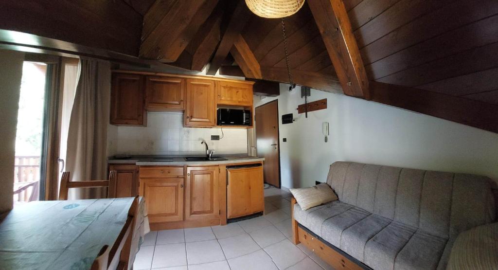 Kuchnia lub aneks kuchenny w obiekcie Residence Les Lacs