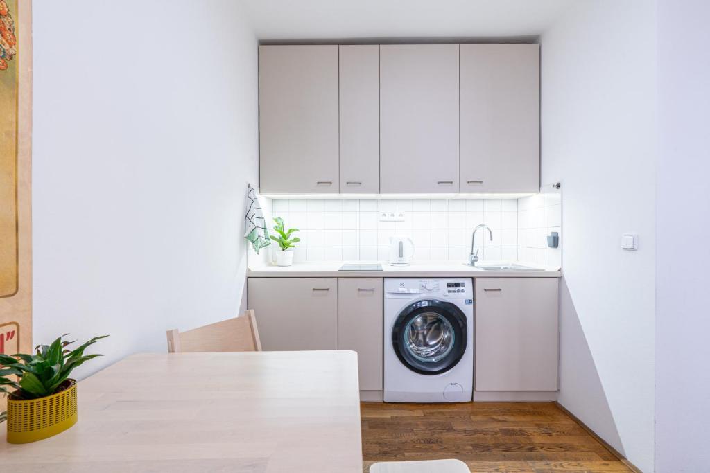 Mitte Apartments - 8