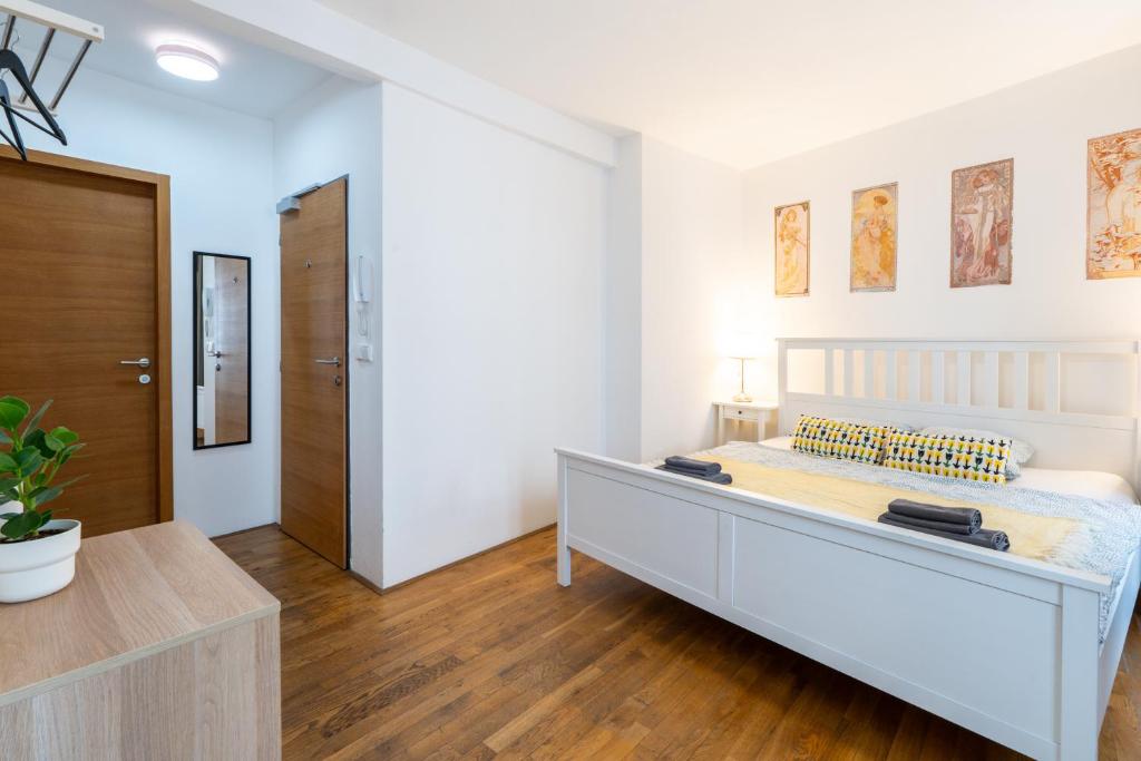 Mitte Apartments - 10