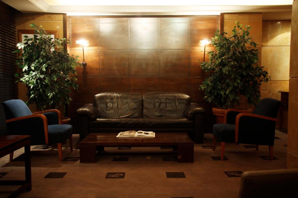 Posezení v ubytování Plaza Hotel Beirut