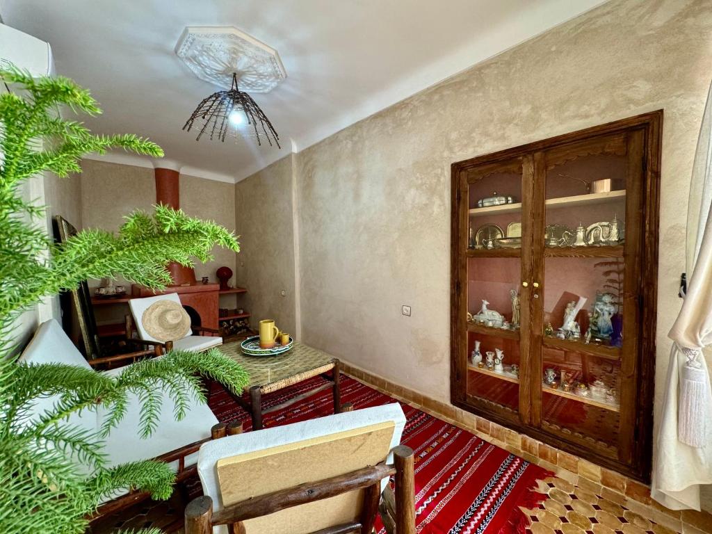 Posezení v ubytování Riad Elbaroudi