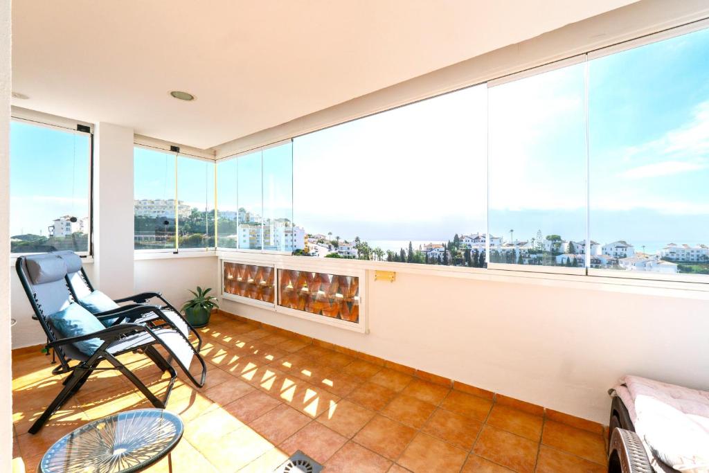 Balkon lub taras w obiekcie Golf Gardens Miraflores - Bright and spacious apartment