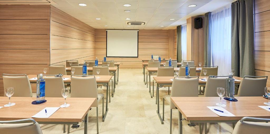 Konferenční prostory v ubytování NH Logroño Herencia Rioja