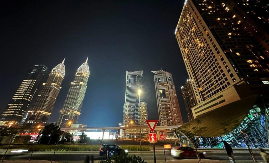 Nespecifikovaný výhled na destinaci Dubaj nebo výhled na město při pohledu z ubytování v soukromí