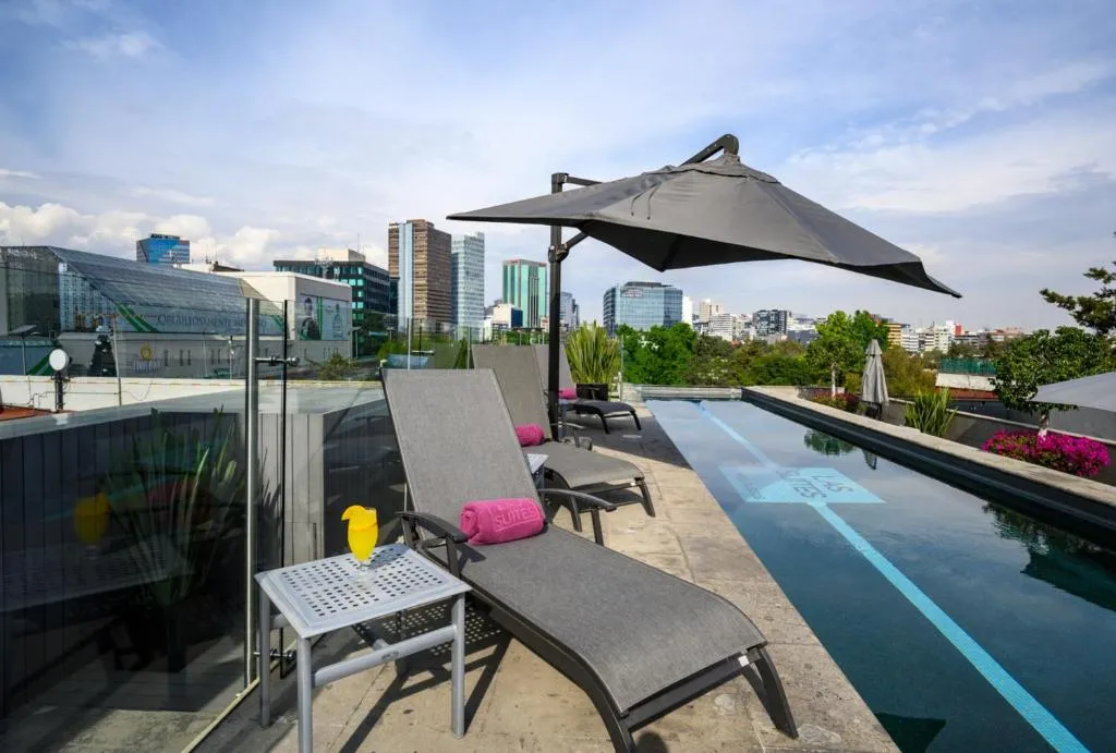 Las Suites Campos Eliseos in Mexico City