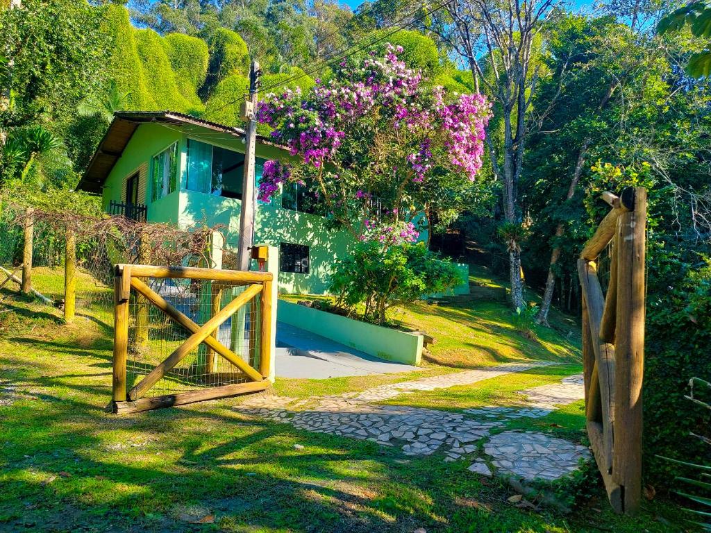 Um jardim em Pousada Sítio Olho D'Água