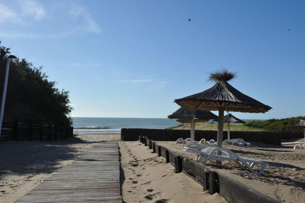 Playa de o cerca de este apartahotel