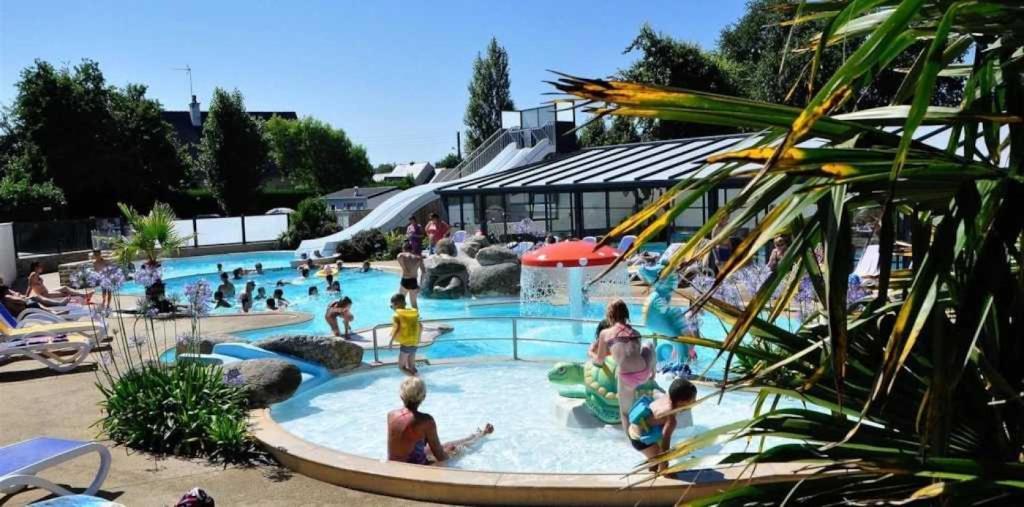 Piscina de la sau aproape de Camping 4 étoiles - Piscine - ccafffb
