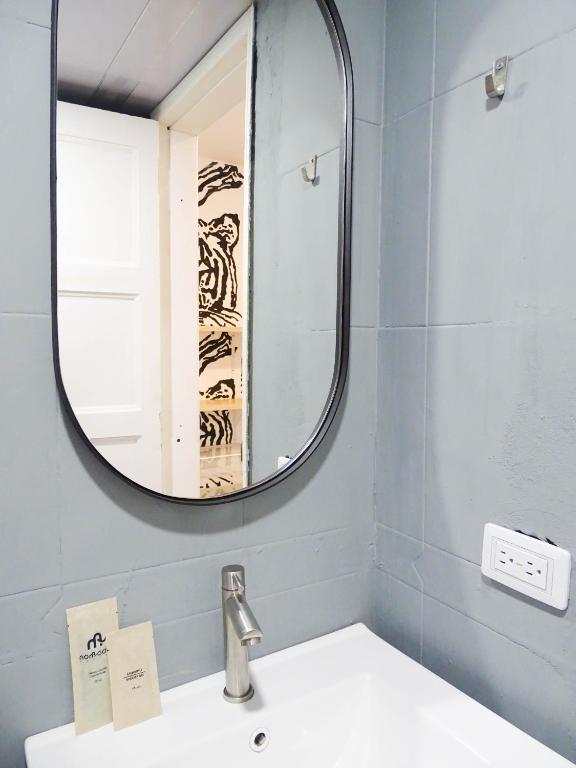 Koupelna v ubytování Nomadia Coliving Boutique