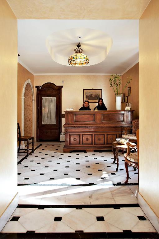 Vstupní hala nebo recepce v ubytování Hotel Arco Di Travertino