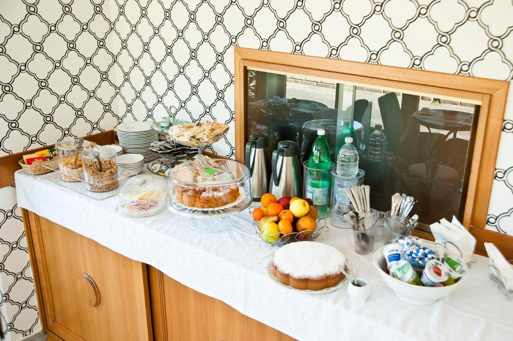 Hotel Arco Di Travertino - Resim 29