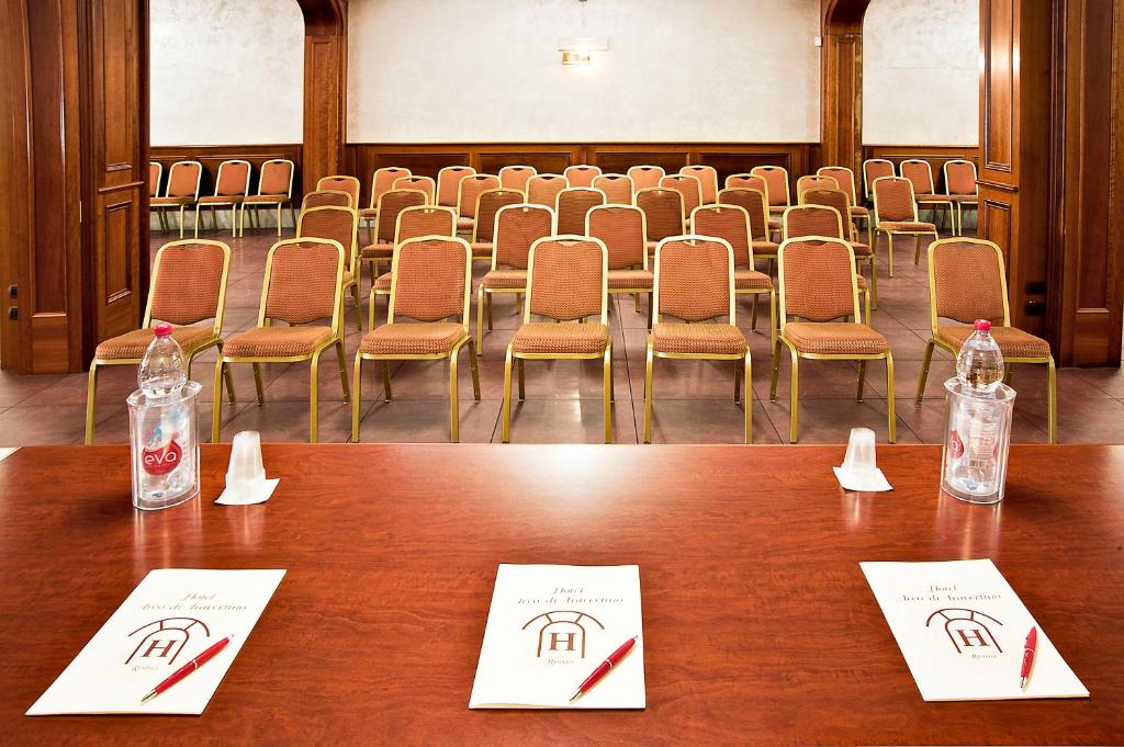 Konferenční prostory v ubytování Hotel Arco Di Travertino