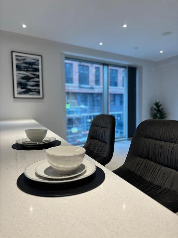 Image showcasing *LUXURY* Entire Apartment *Waterfront* Great View* - Apartments for ...