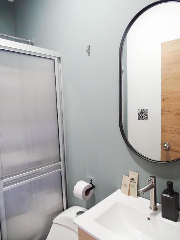 Koupelna v ubytování Nomadia Coliving Boutique