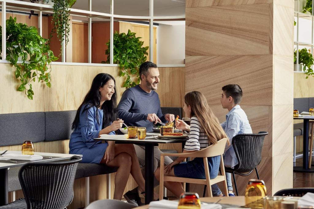 Crowne Plaza Sydney Macquarie Park by IHG - Resim 35