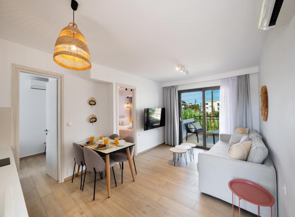 Posezení v ubytování SunilioS Apartments Lefkada