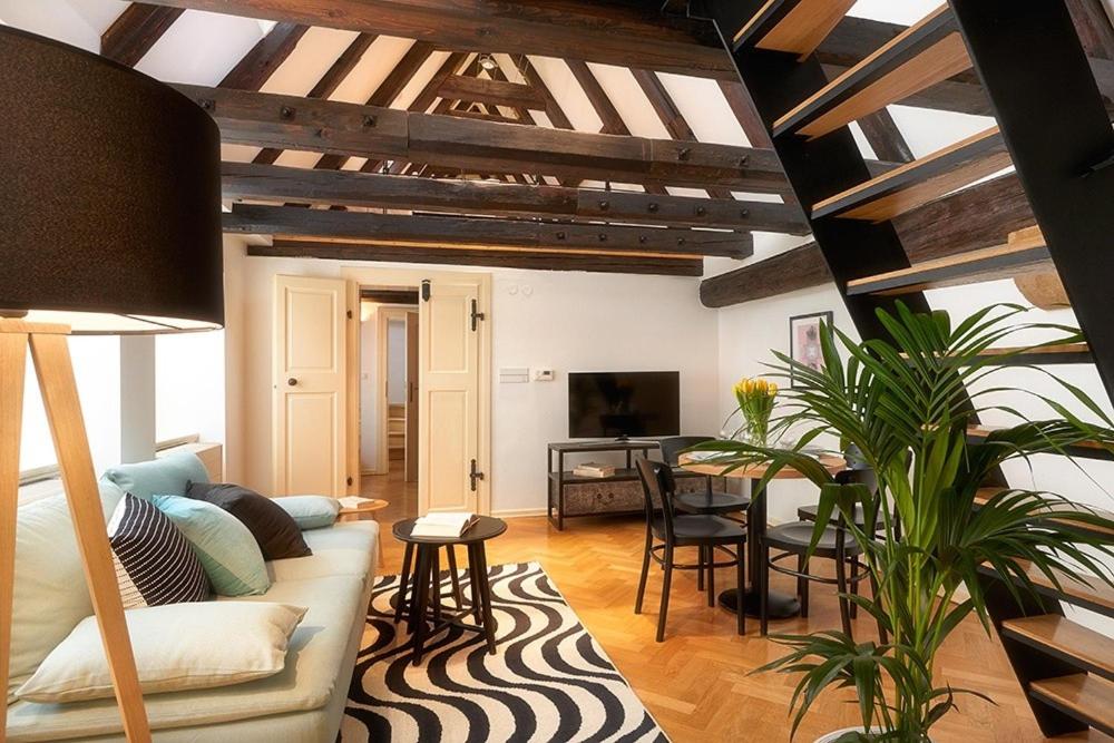 U Kapra Apartments - Superior One-Bedroom Apartment Loft