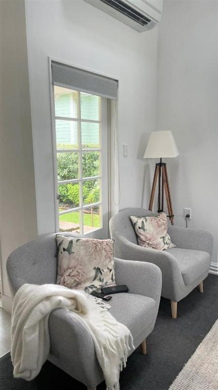 Picture Perfect in the heart of the Village