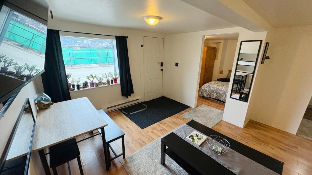 TV a/nebo společenská místnost v ubytování Cozy Home