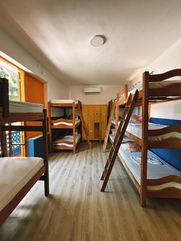 Postel nebo postele na pokoji v ubytování Hostel Barra