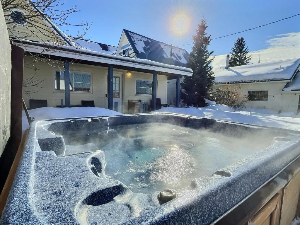 Gallery image of Gem Palace with Hot Tub Sauna in Leadville