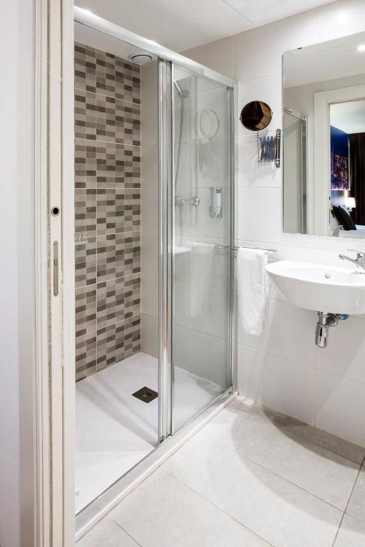 Hotel BESTPRICE Gracia - Resim 8