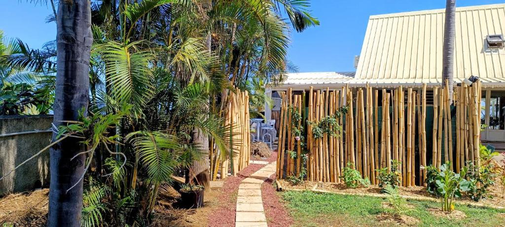 Zahrada ubytování LA PALMERAIE - Locations de Villas et Appartements