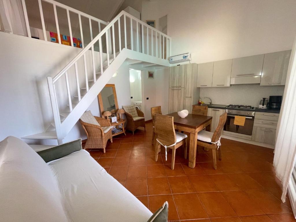 Kuchyň nebo kuchyňský kout v ubytování Porto Antigo II Poolside Appartment