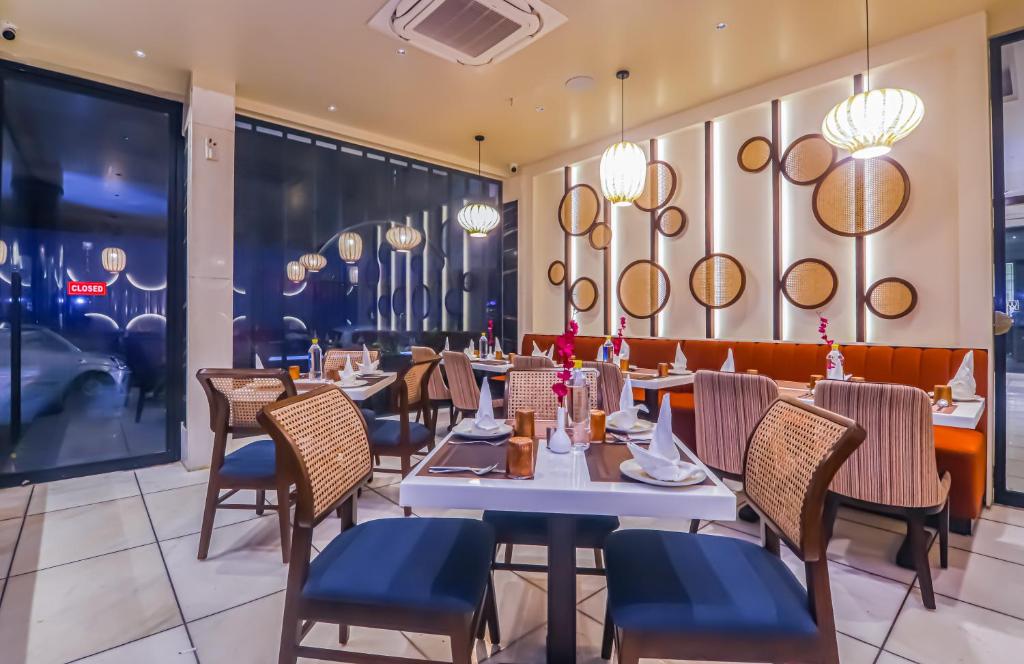 Restaurace v ubytování Hotel Godwin Deluxe Near New Delhi Railway Stn Offers Free Airport Pick-up