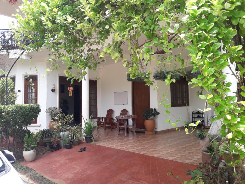Zahrada ubytování Diyawara Home Stay