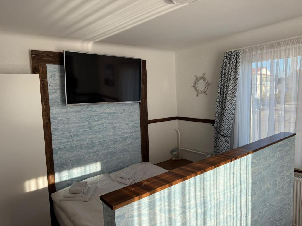 Hotel Schöne Aussicht renoviert - Double Room With Private Bathroom