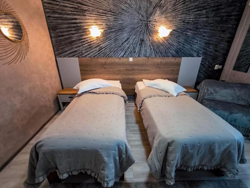 Hotel Dorobanti - Triple Room