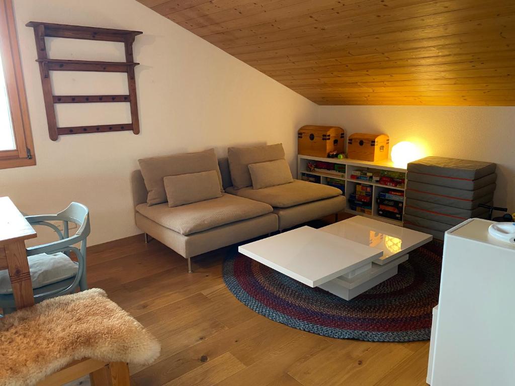 Posezení v ubytování Chalet Seeblick